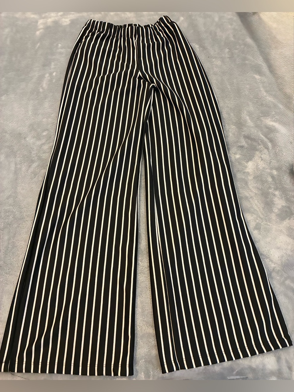 Women’s Polly & Esther Brand Black and White Striped Pants Size Large